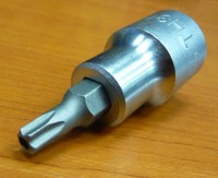 Zástrčná hlavice TH40, 1/2 torx s otvorom, HONITON